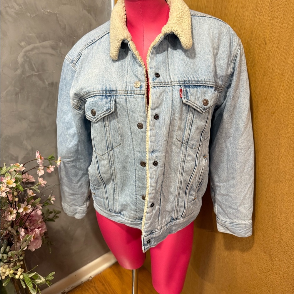 Levi's Light Blue Jean Jacket with Cream Collar